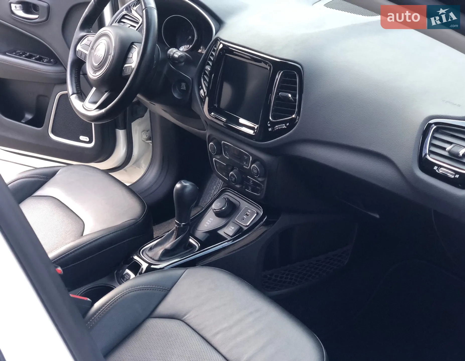 2020 Jeep Compass - мініатюра 27