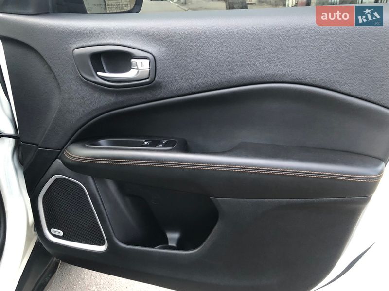 Позашляховик / Кросовер Jeep Compass 2020 в Кременчуці фото 28 Позашляховик / Кросовер Jeep Compass 2020 в Кременчуці