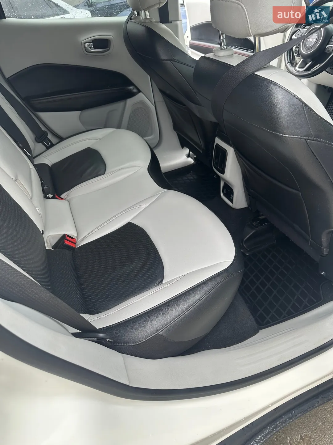 2019 Jeep Compass - мініатюра 9