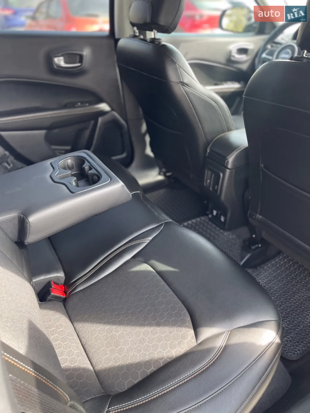 2018 Jeep Compass - мініатюра 12