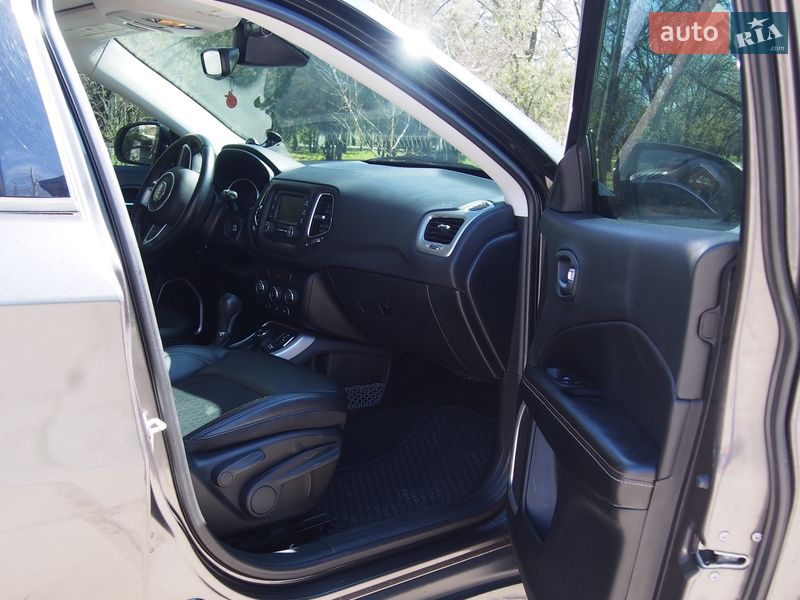 Позашляховик / Кросовер Jeep Compass 2017 в Харкові