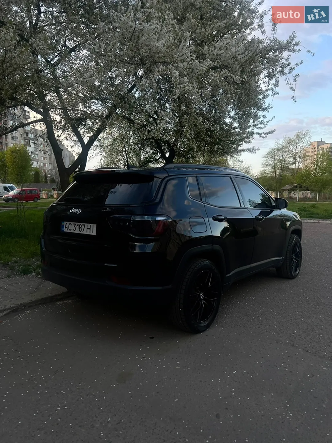 2017 Jeep Compass - мініатюра 2