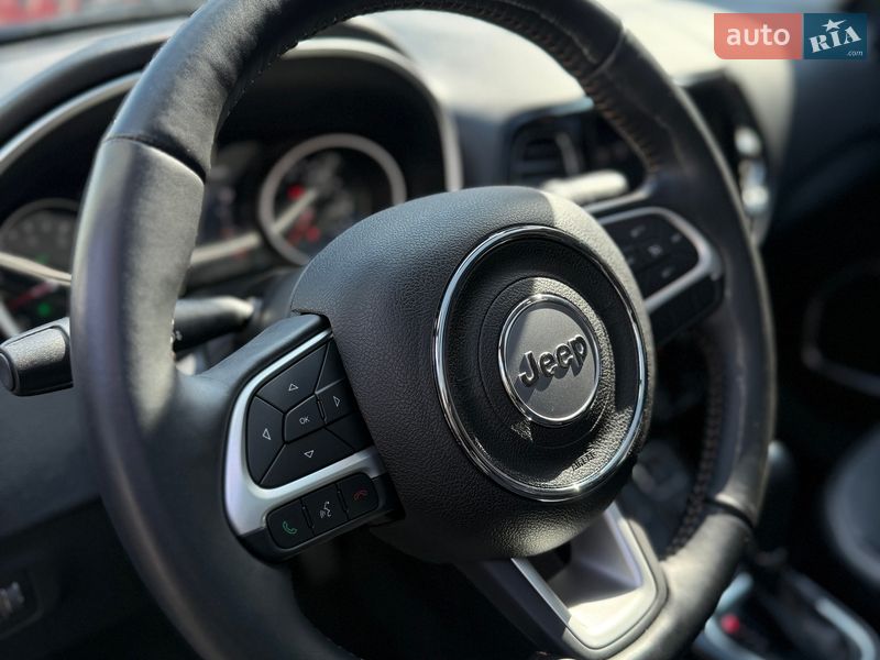 Внедорожник / Кроссовер Jeep Compass 2017 в Сумах