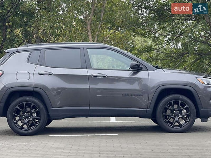 Внедорожник / Кроссовер Jeep Compass 2023 в Киеве
