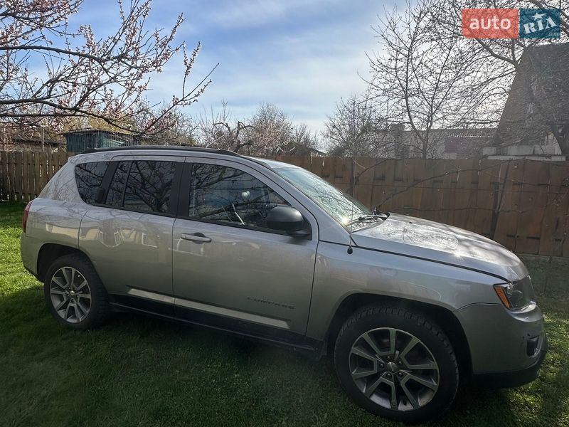 Внедорожник / Кроссовер Jeep Compass 2016 в Глевахе