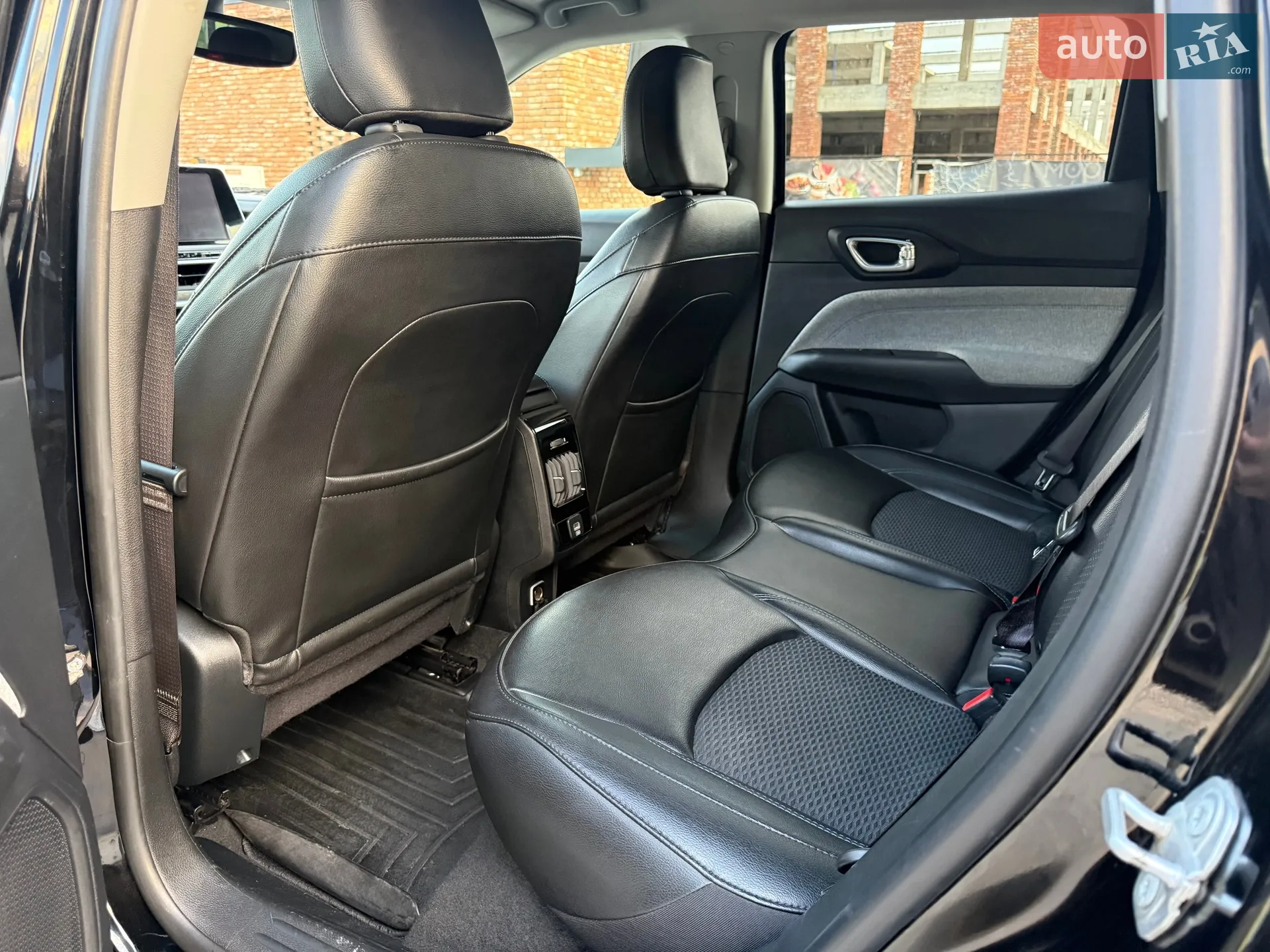 2021 Jeep Compass - мініатюра 61