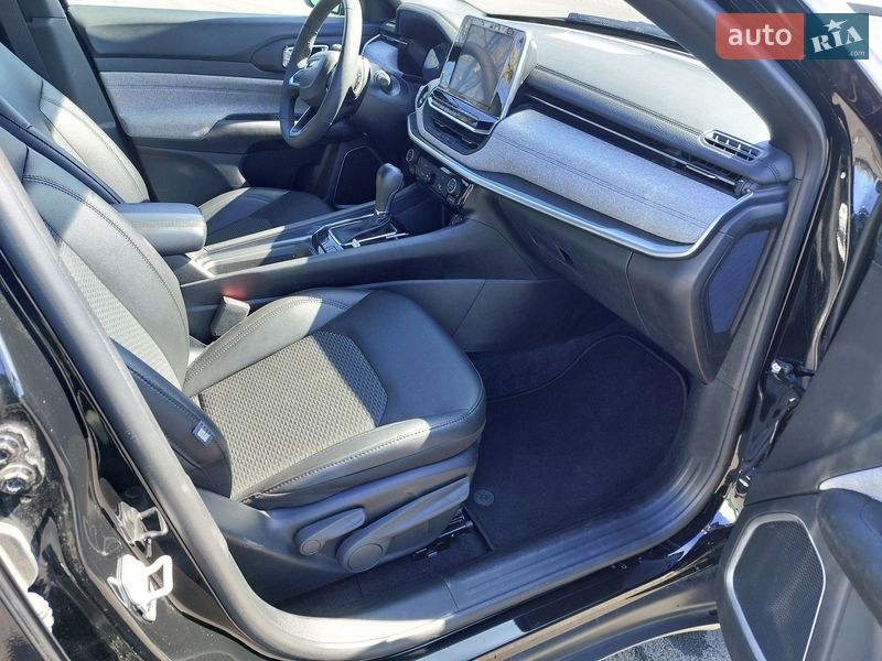 Внедорожник / Кроссовер Jeep Compass 2025 в Чернигове