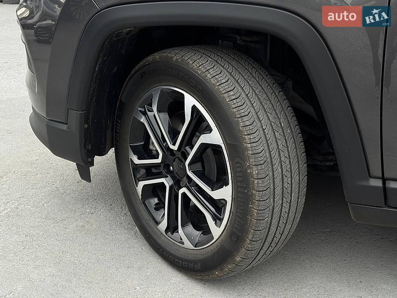 Внедорожник / Кроссовер Jeep Compass 2023 в Ровно