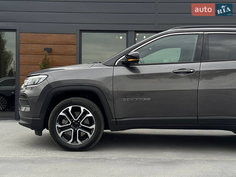 Внедорожник / Кроссовер Jeep Compass 2023 в Ровно