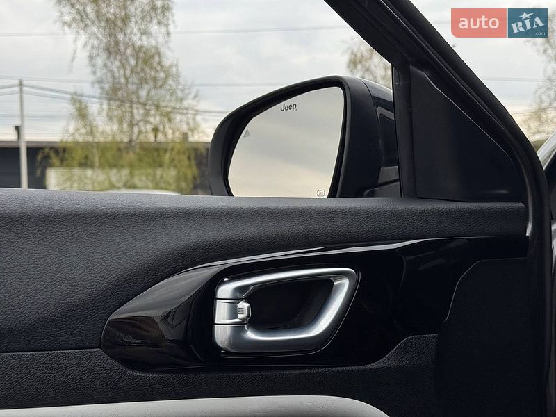 Внедорожник / Кроссовер Jeep Compass 2023 в Ровно