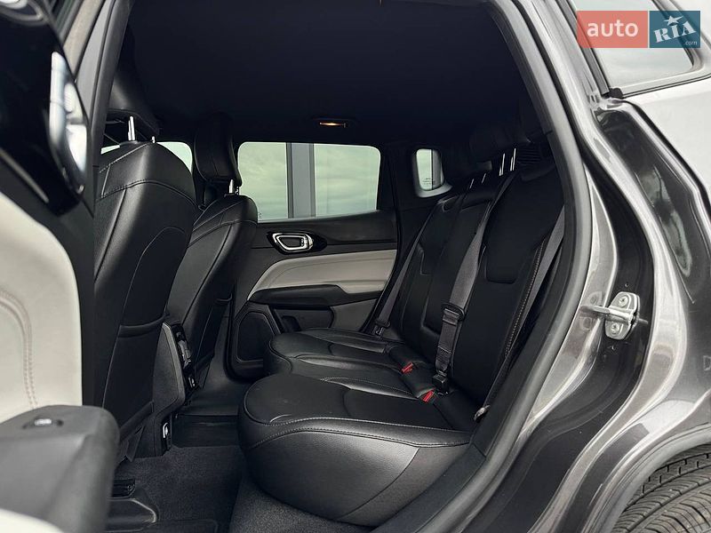 Внедорожник / Кроссовер Jeep Compass 2023 в Ровно