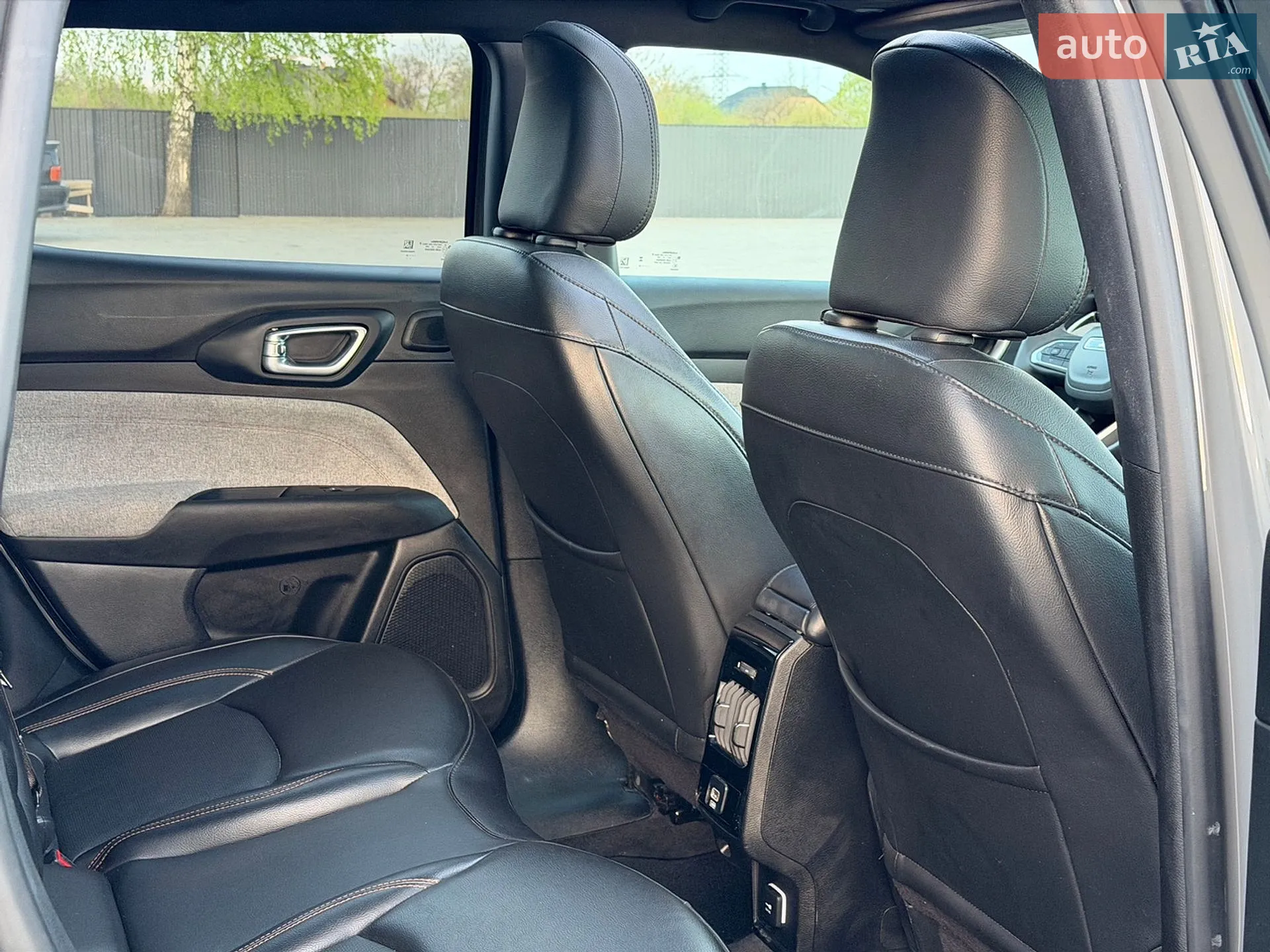 2023 Jeep Compass - мініатюра 12