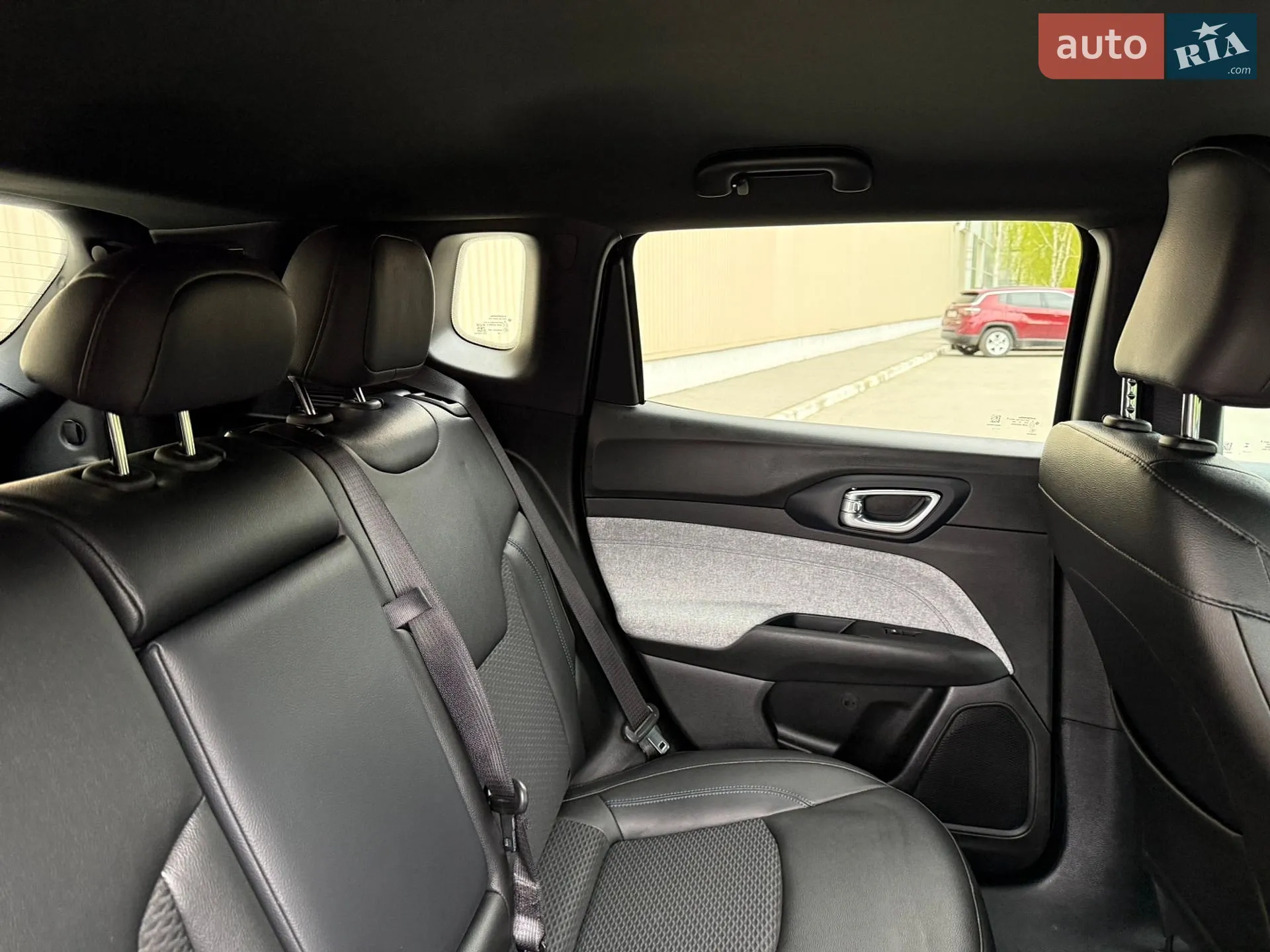 2024 Jeep Compass - мініатюра 28