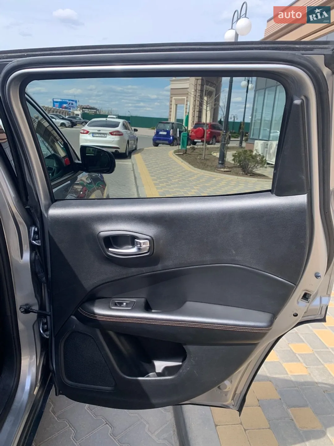 2019 Jeep Compass - мініатюра 8