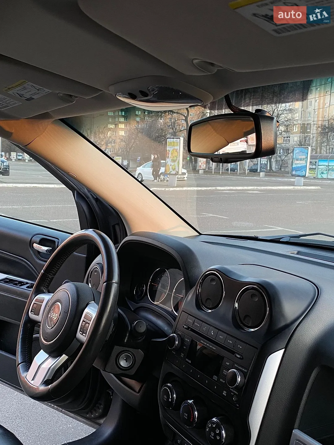 2016 Jeep Compass - мініатюра 17