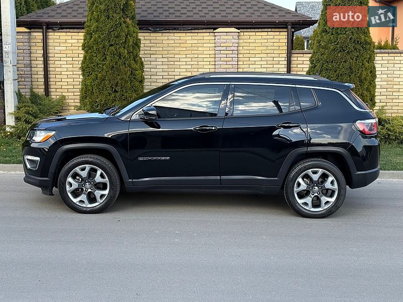 Внедорожник / Кроссовер Jeep Compass 2017 в Киеве