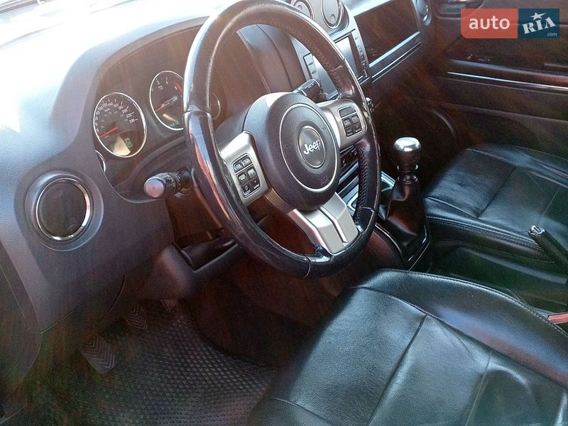 Внедорожник / Кроссовер Jeep Compass 2011 в Козельщине