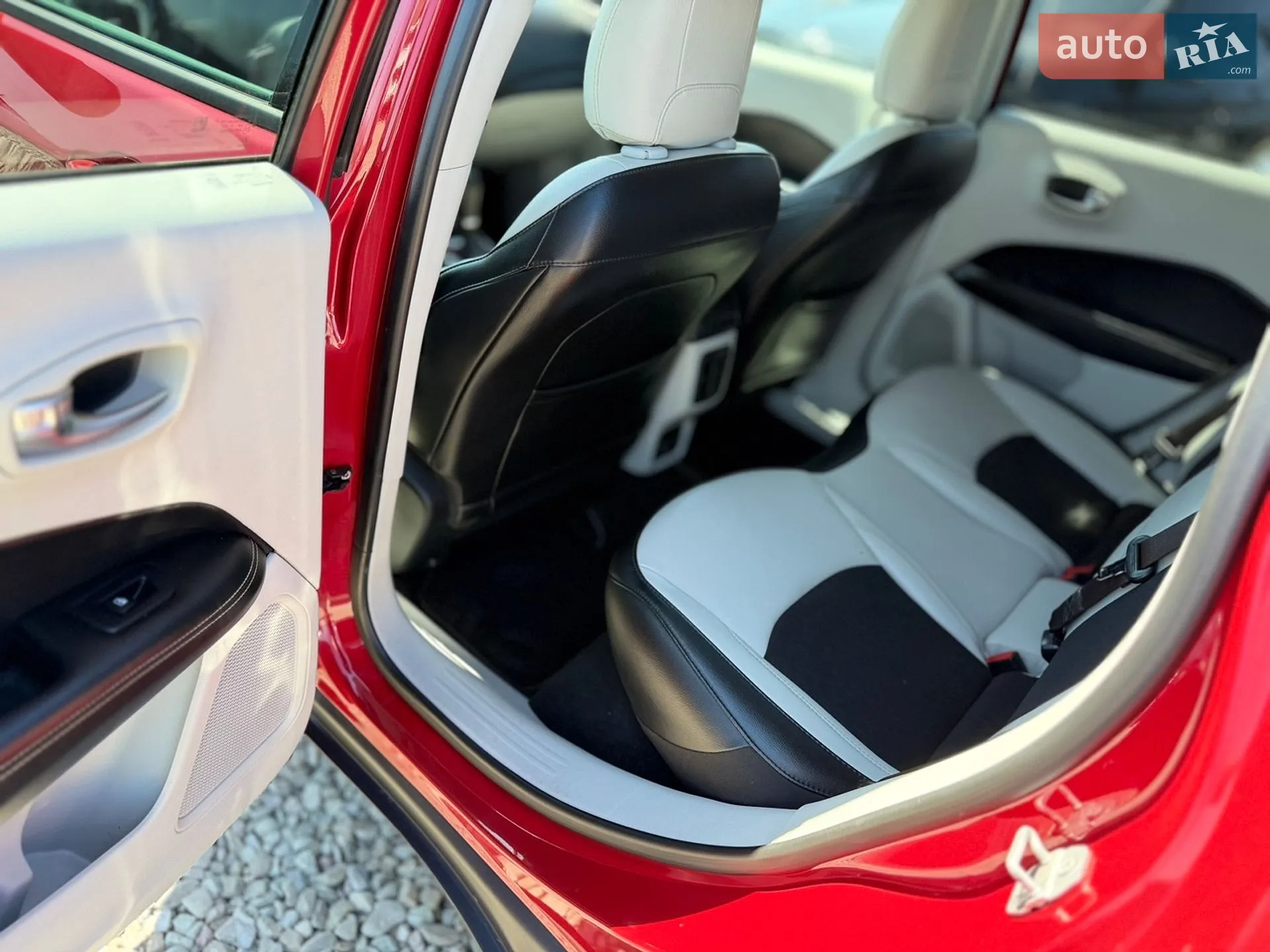 2019 Jeep Compass - мініатюра 31