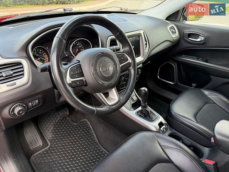 Внедорожник / Кроссовер Jeep Compass 2017 в Киеве