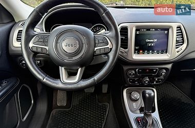 Внедорожник / Кроссовер Jeep Compass 2017 в Киеве