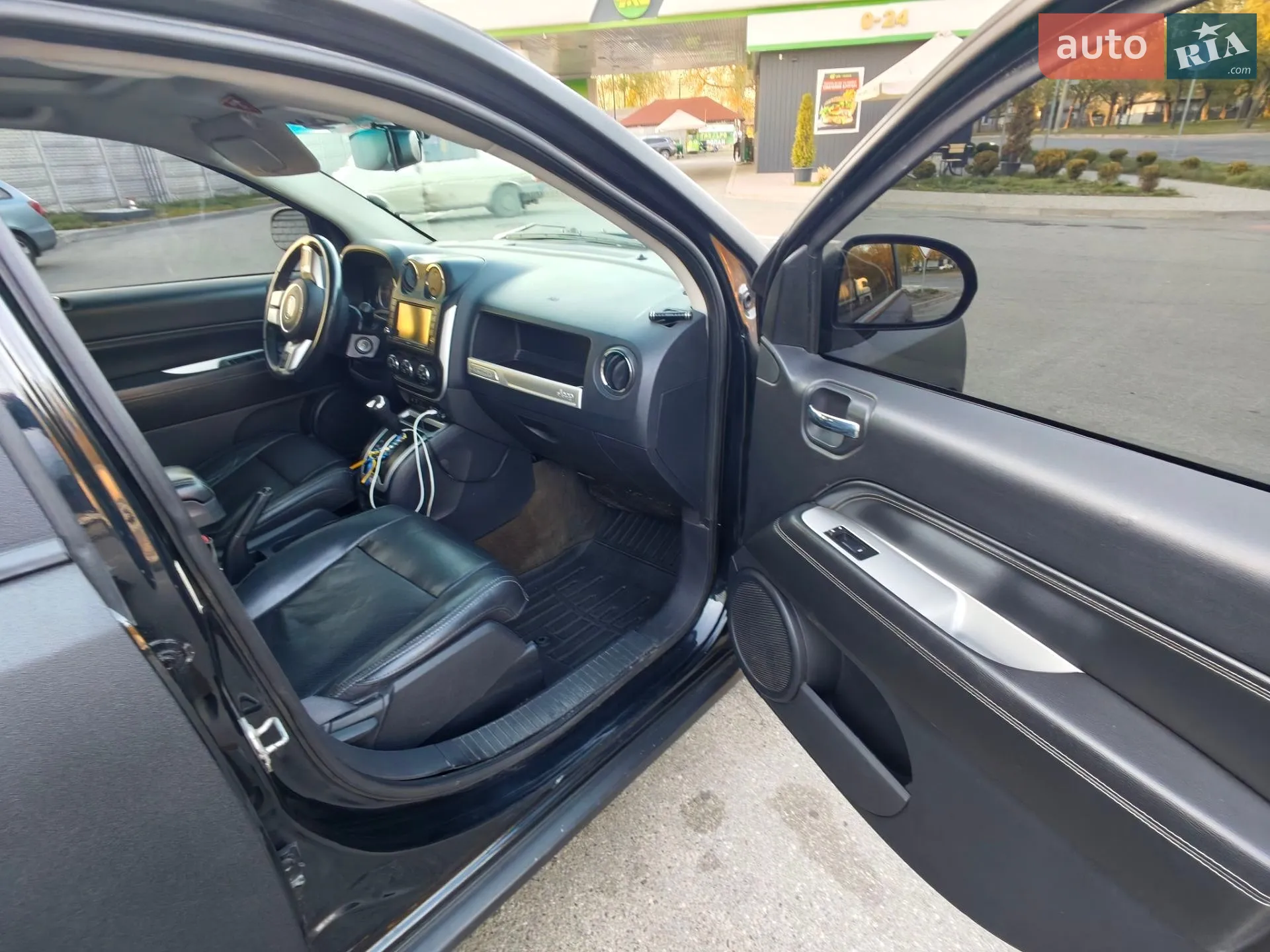 2016 Jeep Compass - мініатюра 2