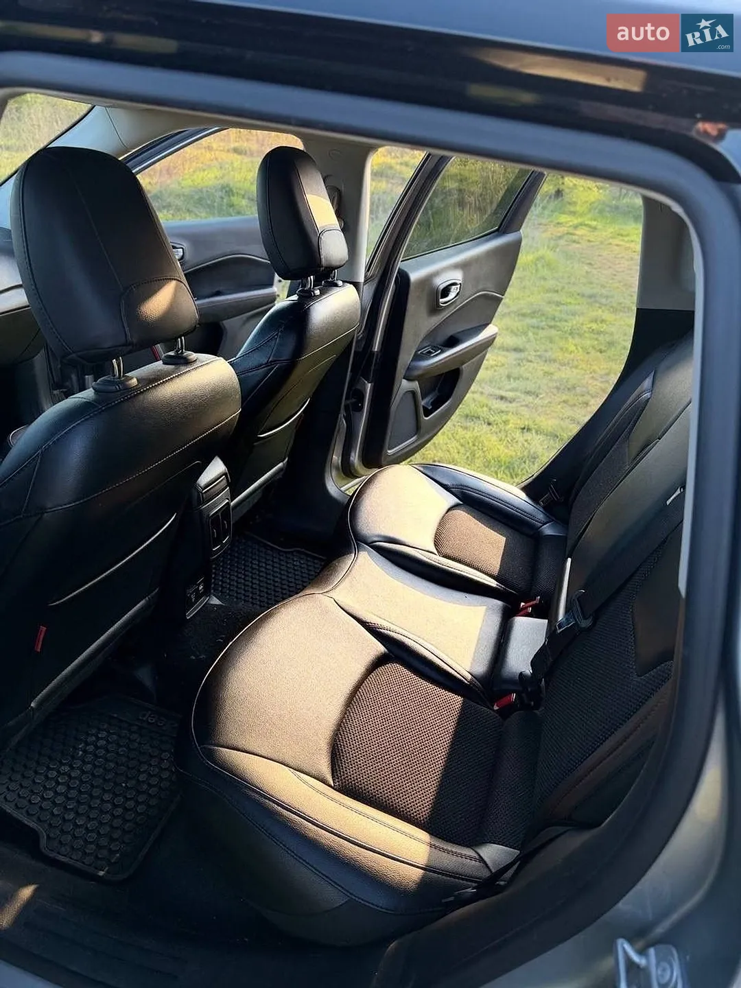 2020 Jeep Compass - мініатюра 27