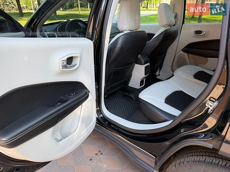 Внедорожник / Кроссовер Jeep Compass 2017 в Лубнах