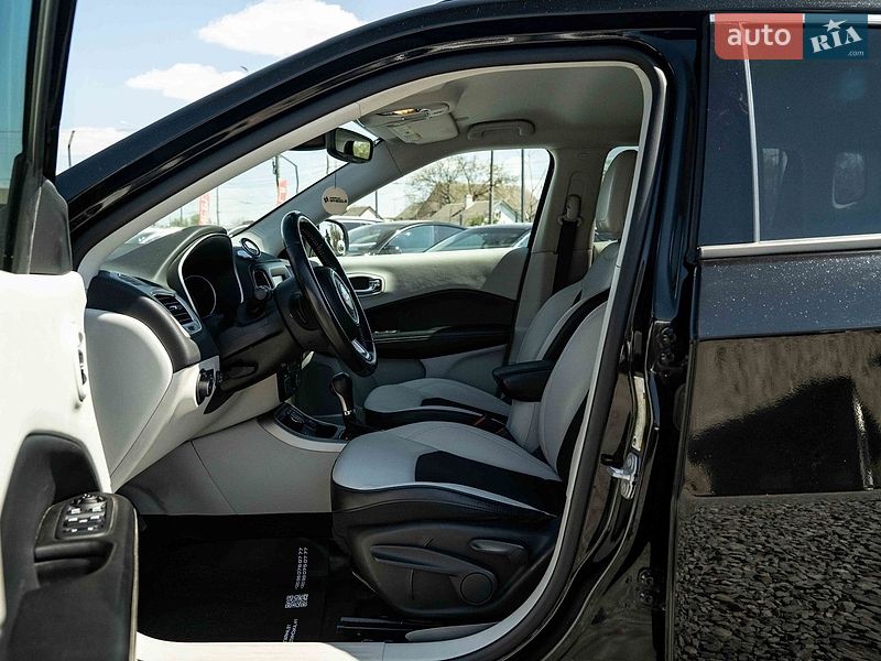 Позашляховик / Кросовер Jeep Compass 2019 в Чернівцях