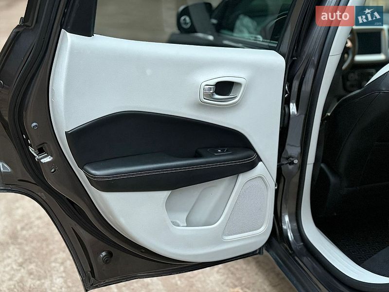 Позашляховик / Кросовер Jeep Compass 2018 в Києві
