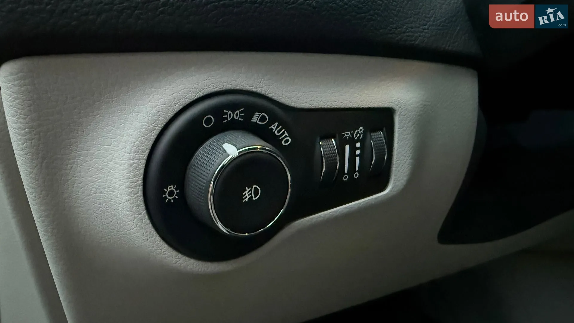2018 Jeep Compass - мініатюра 25