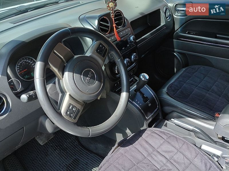 Внедорожник / Кроссовер Jeep Compass 2012 в Тячеве