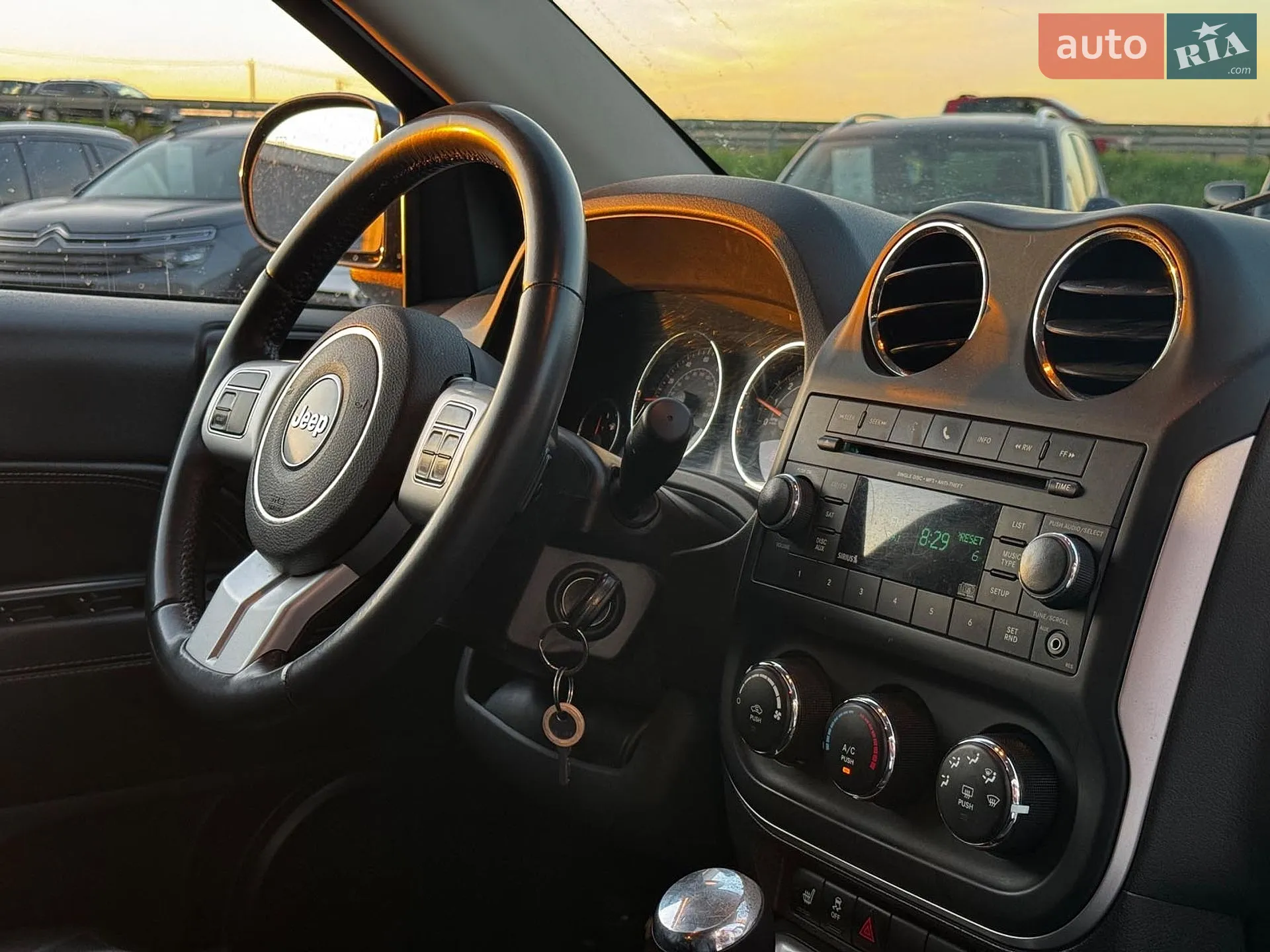 2016 Jeep Compass - мініатюра 36