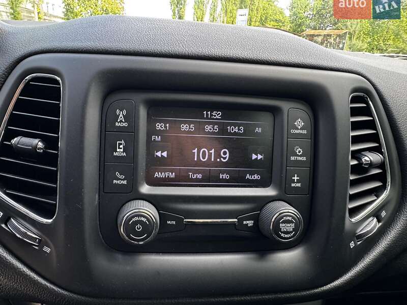 Внедорожник / Кроссовер Jeep Compass 2017 в Киеве