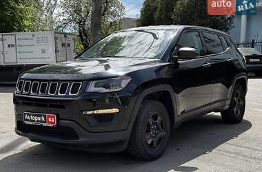 Внедорожник / Кроссовер Jeep Compass 2017 в Киеве
