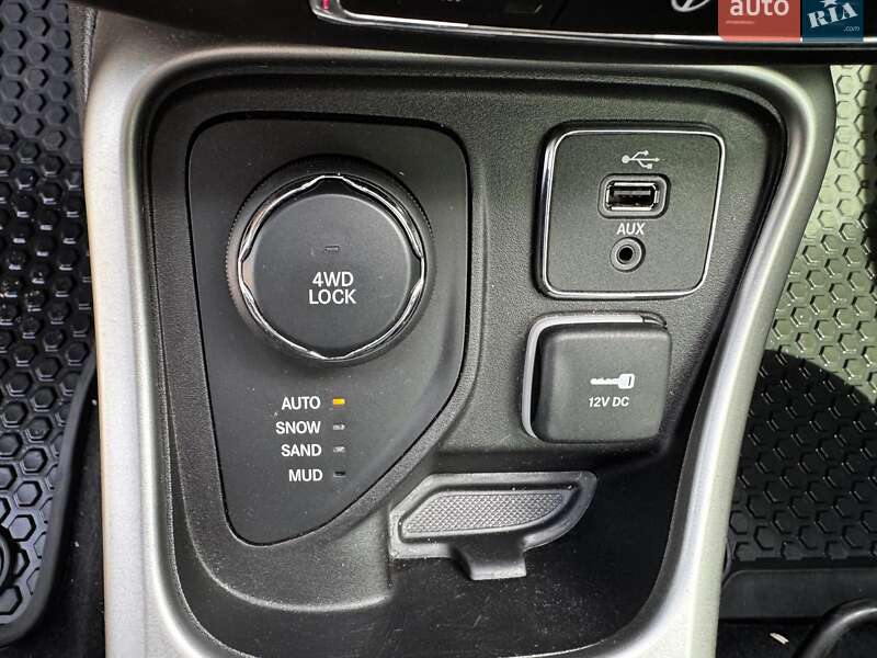 Внедорожник / Кроссовер Jeep Compass 2017 в Киеве