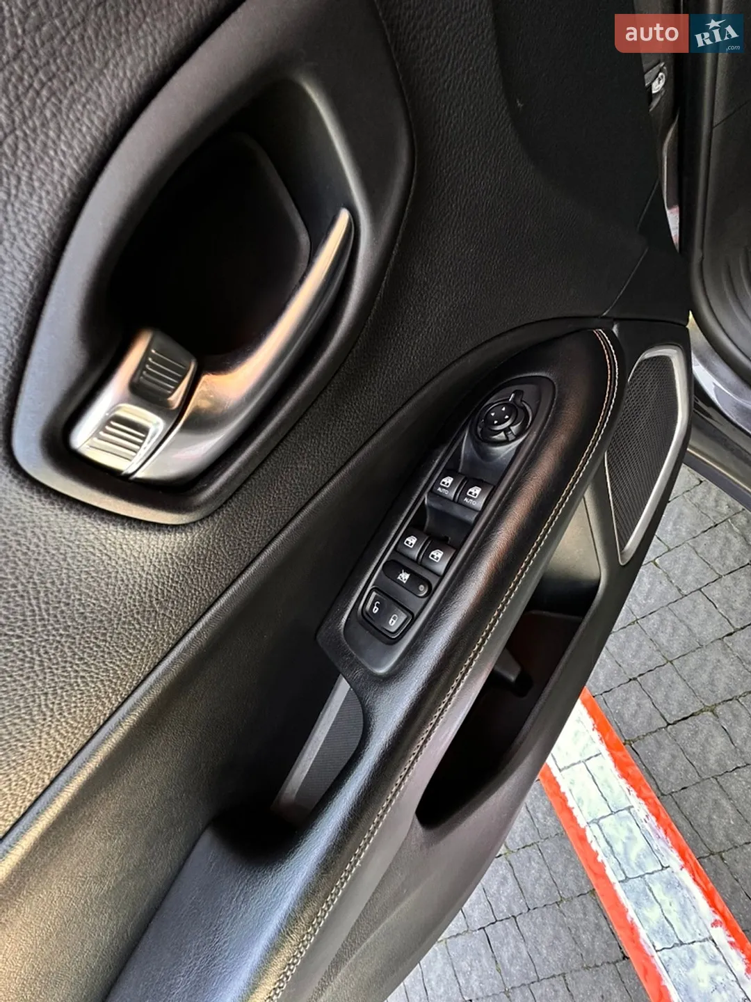 2020 Jeep Compass - мініатюра 16
