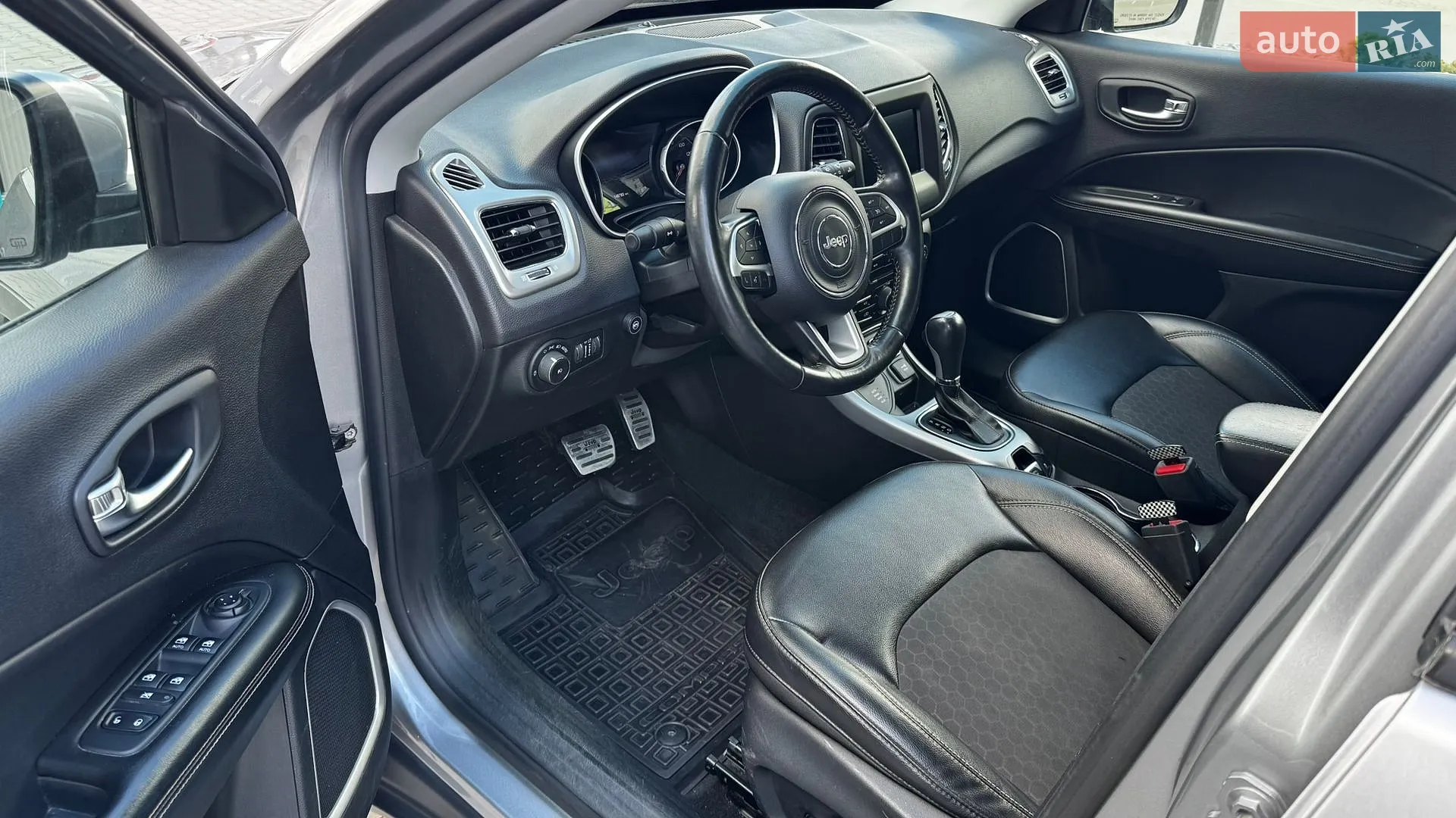 2017 Jeep Compass - мініатюра 14
