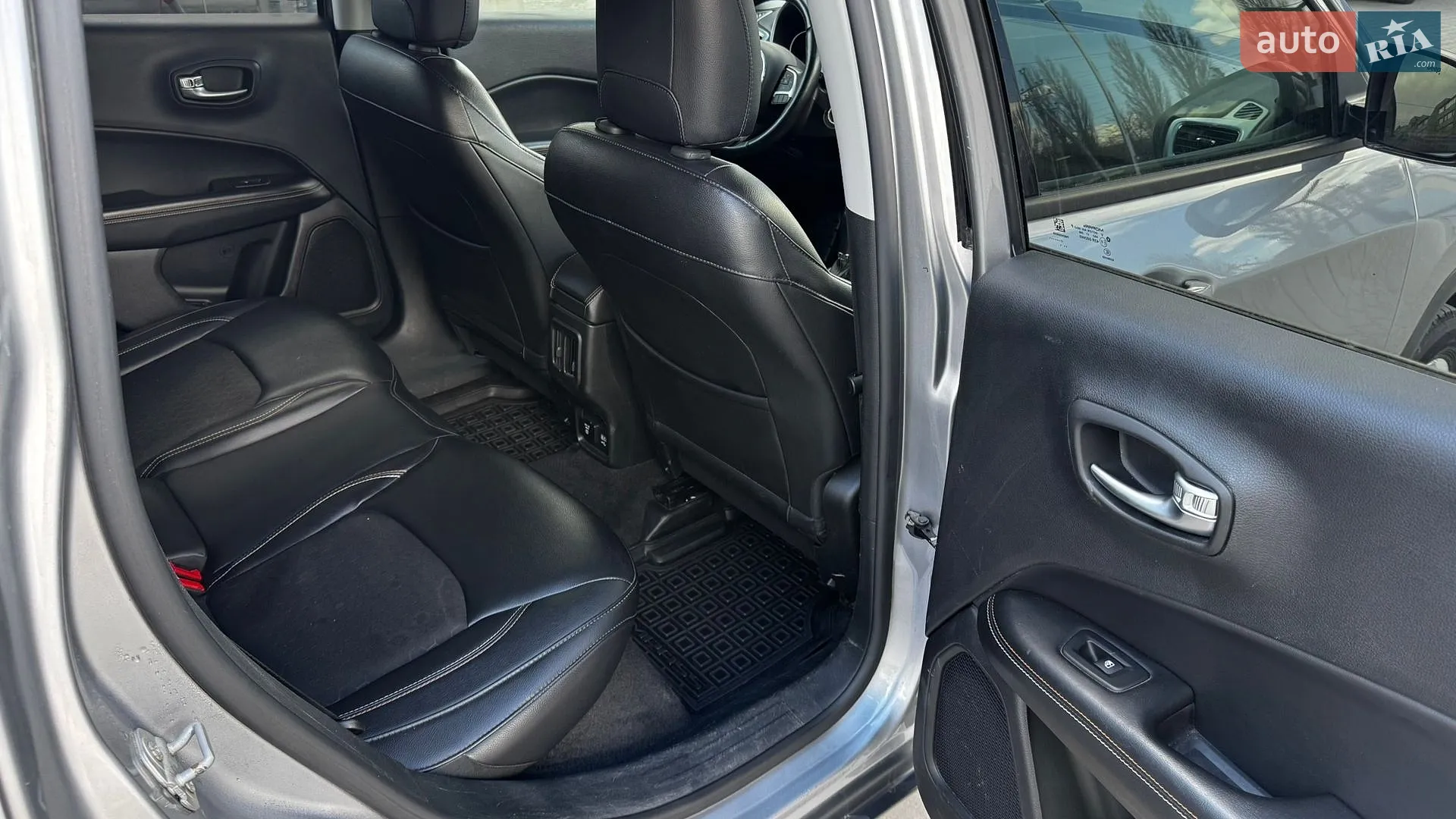 2017 Jeep Compass - мініатюра 17