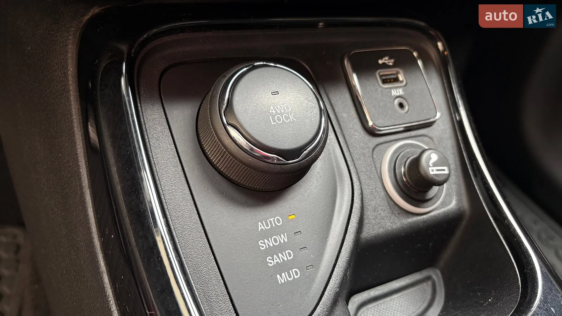 2017 Jeep Compass - мініатюра 33