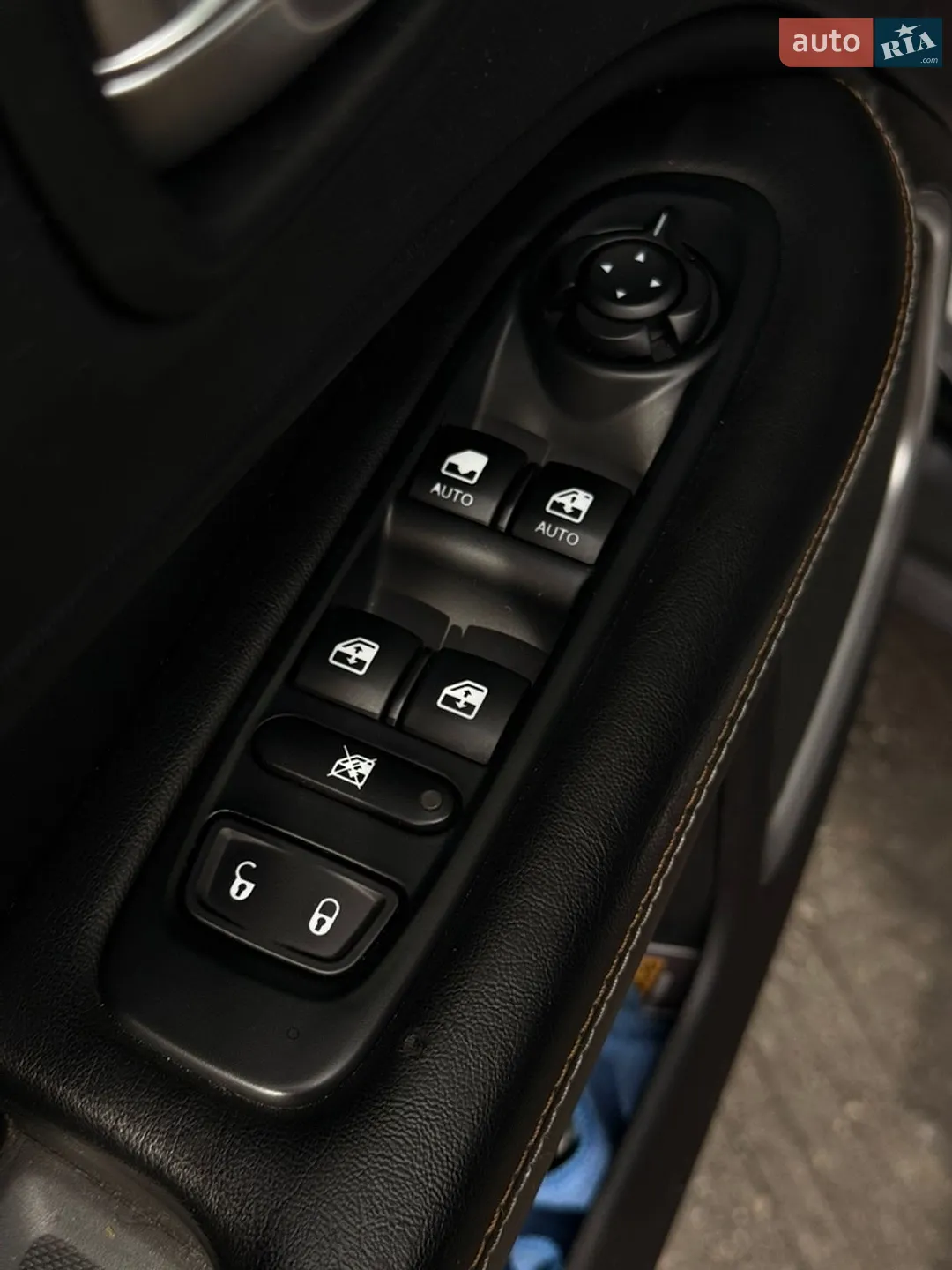 2017 Jeep Compass - мініатюра 8