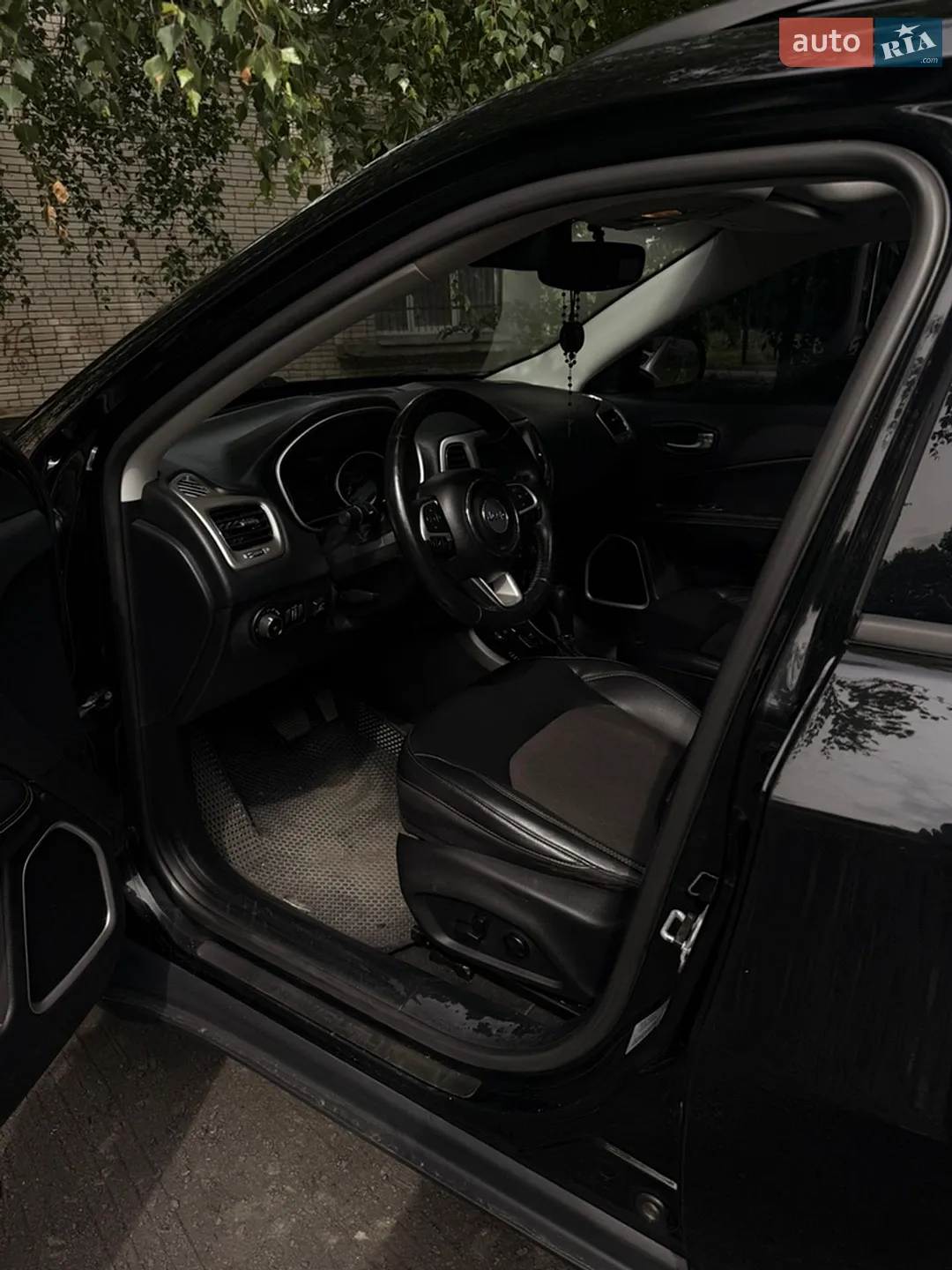 2017 Jeep Compass - мініатюра 9
