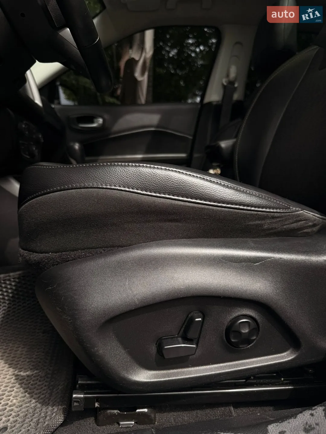 2017 Jeep Compass - мініатюра 10