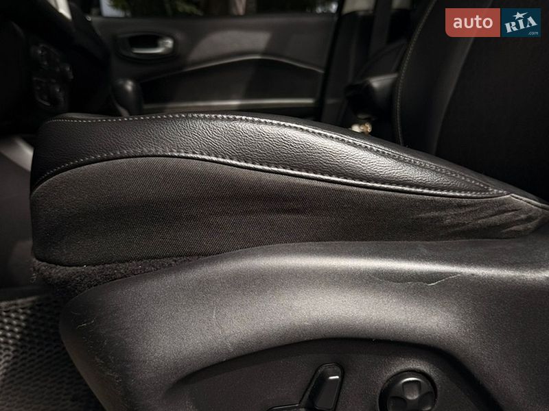 Внедорожник / Кроссовер Jeep Compass 2017 в Шептицькому
