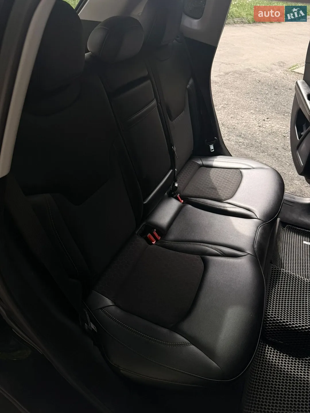 2017 Jeep Compass - мініатюра 20