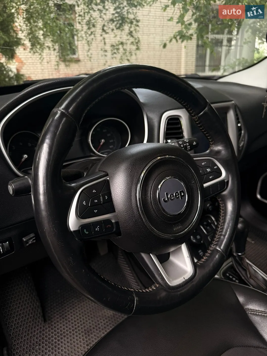 2017 Jeep Compass - мініатюра 34