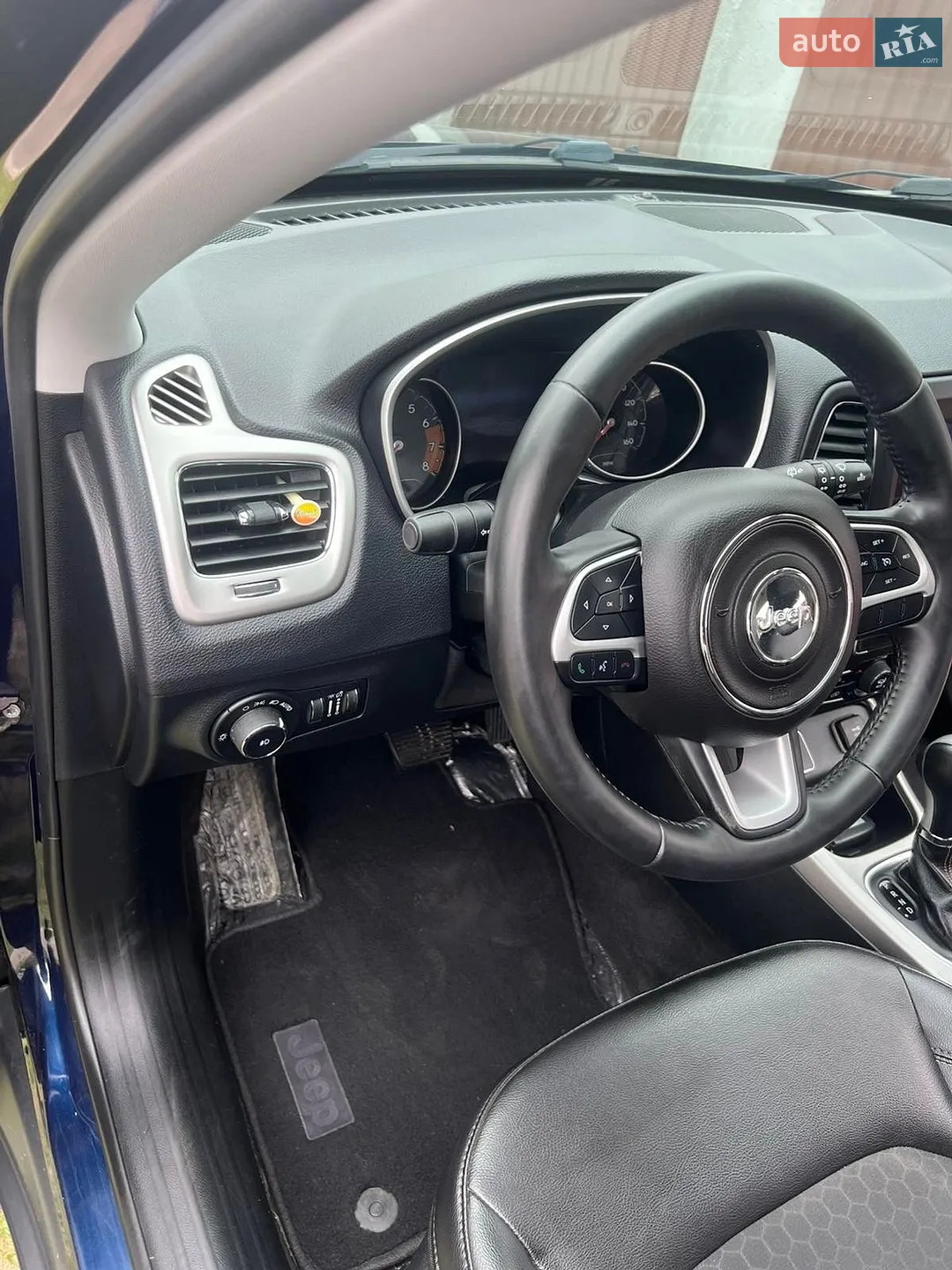 2017 Jeep Compass - мініатюра 33