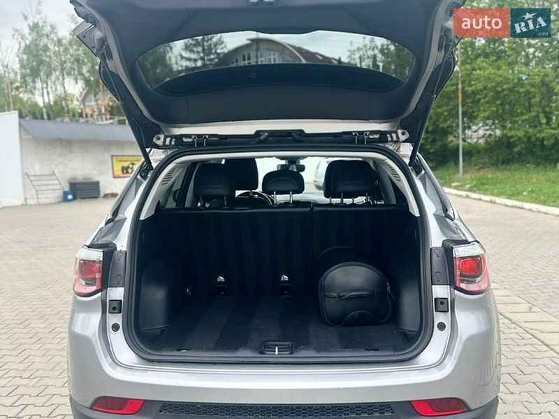 Внедорожник / Кроссовер Jeep Compass 2019 в Черновцах