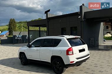Внедорожник / Кроссовер Jeep Compass 2012 в Воловце