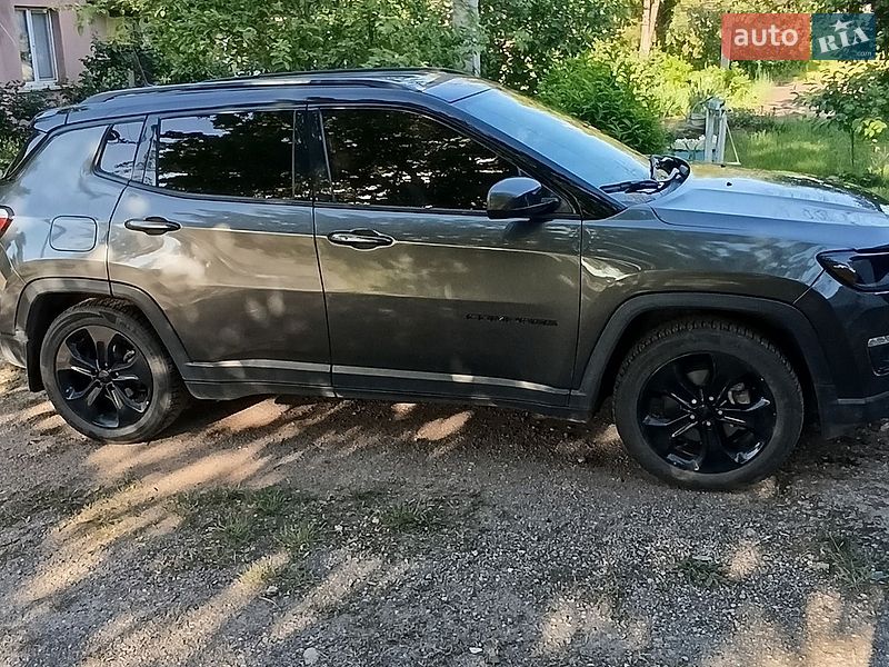 Внедорожник / Кроссовер Jeep Compass 2018 в Кривом Роге