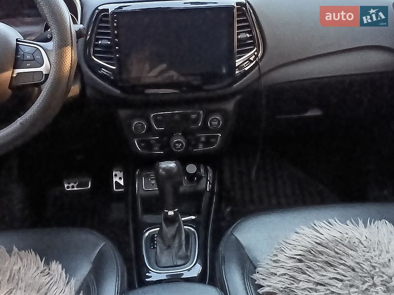 Внедорожник / Кроссовер Jeep Compass 2018 в Кривом Роге